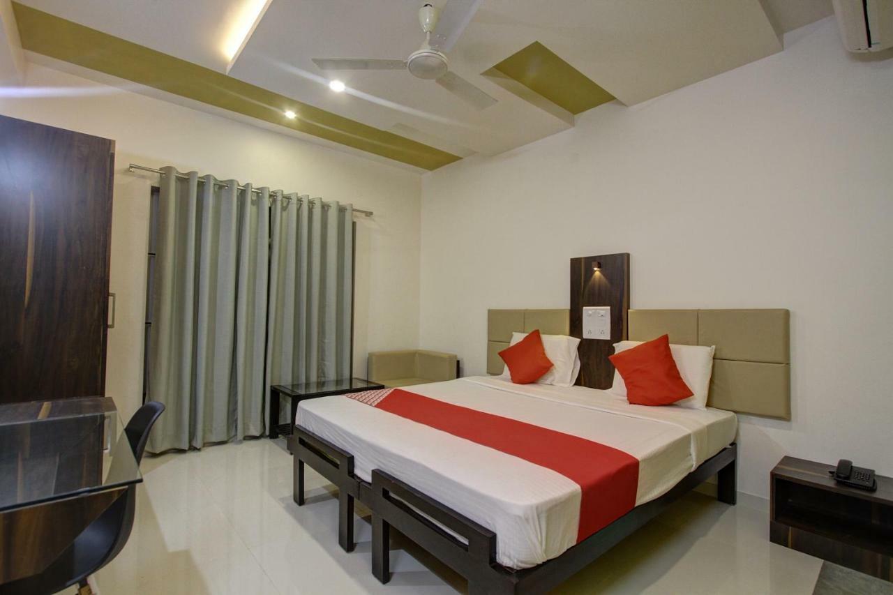 Oyo 39568 Alekha Gateway Hotel Sirsi Екстериор снимка